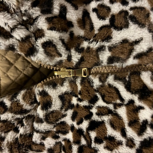 REVERSIBLE Quilted Tan Hooded Vest - Picture 13 of 14